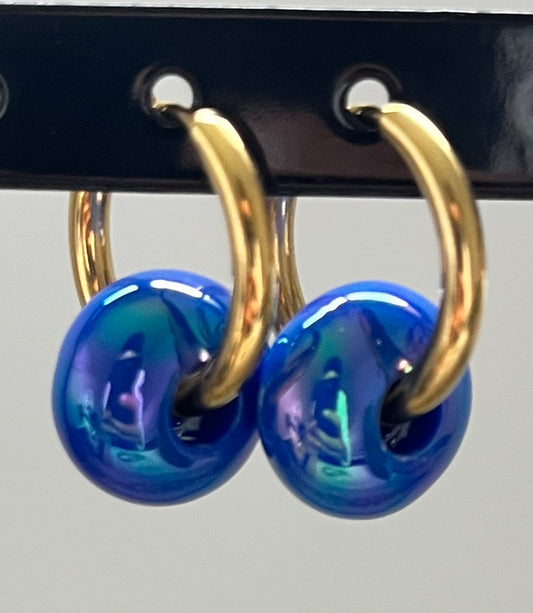 Boucles perles bleu chromées