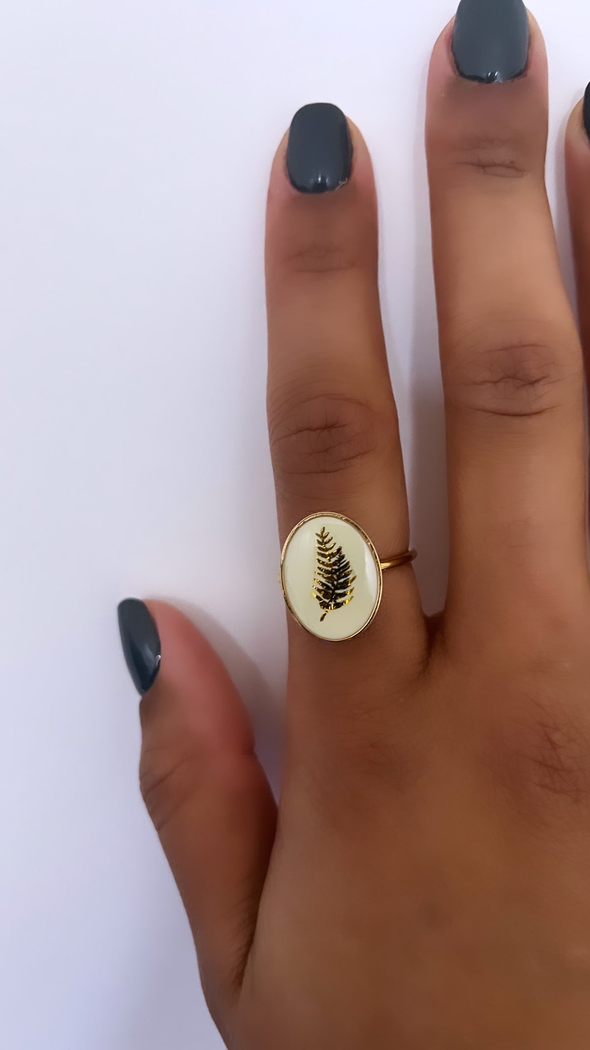 Bague ovale feuille gold